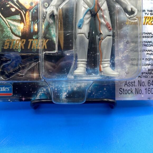 Playmates Star Trek Captain Kirk Environmental Suit Action Figure (G1) - Picture 6 of 8